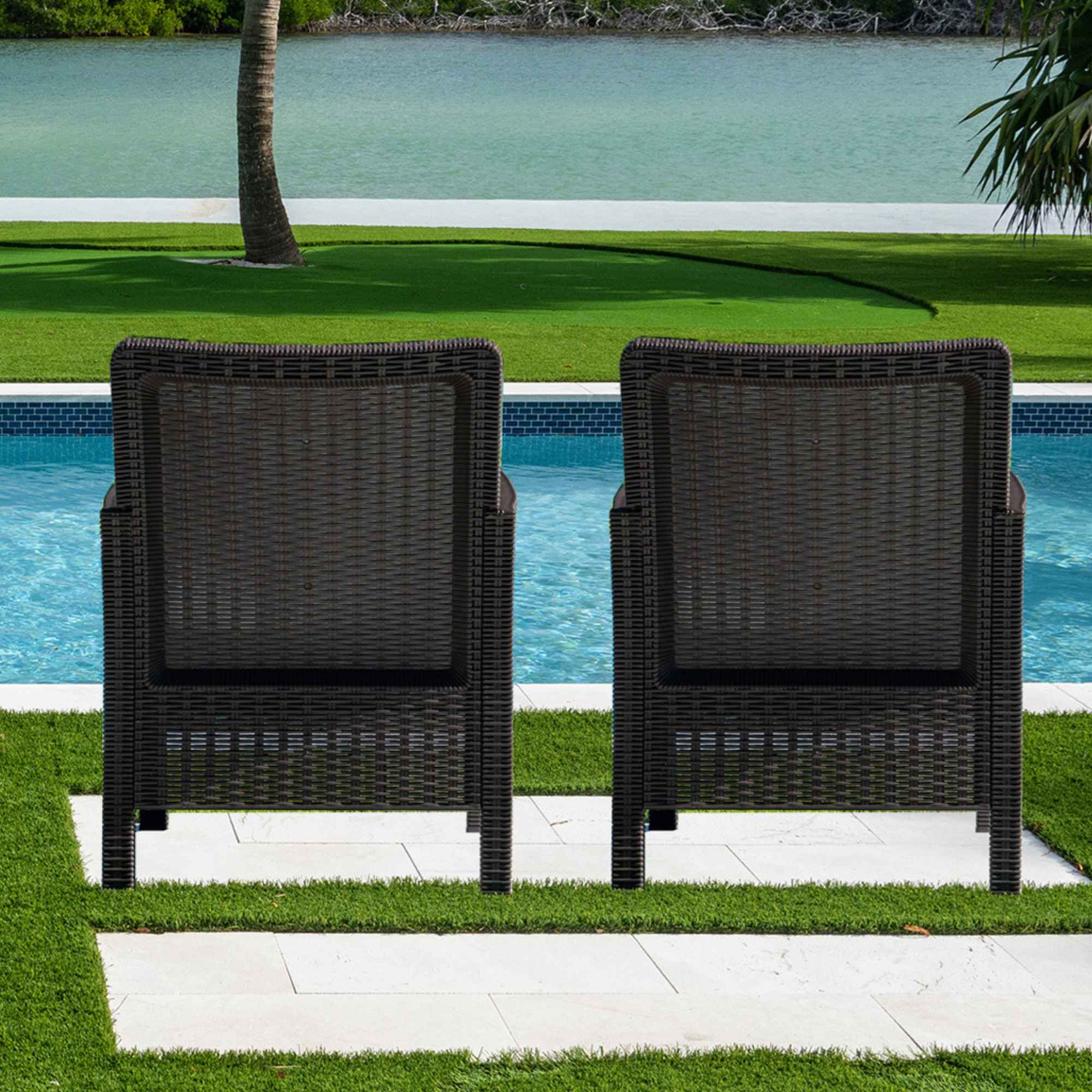 Nova Set of 2 Lounge Chairs W/Cushion