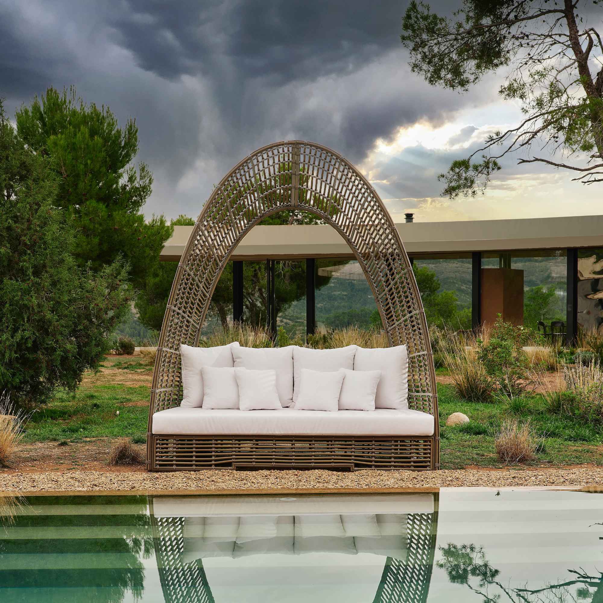 Ruby Daybed with Sunbrella Cushion